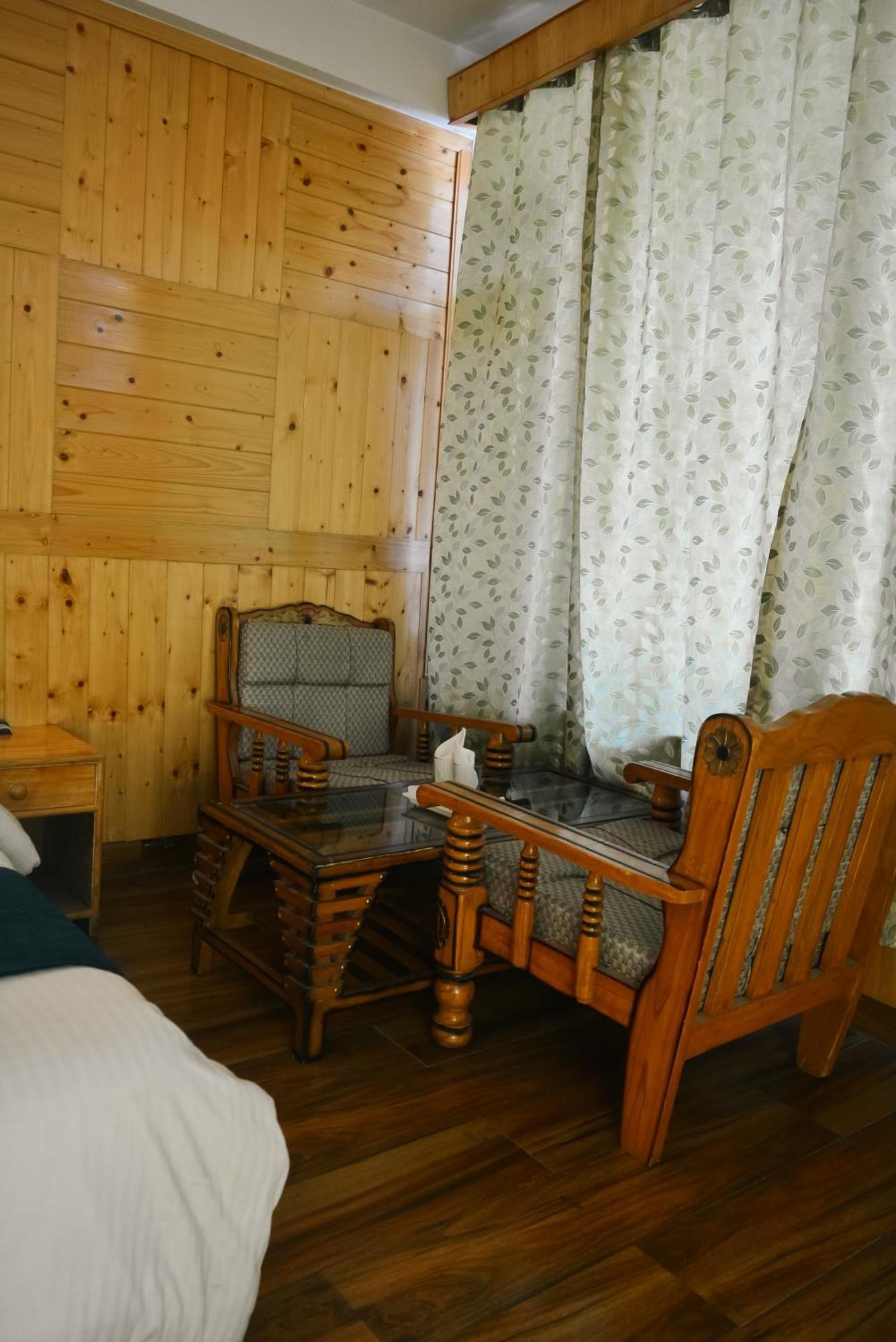 The Neelgiris Hotel Manali  Bagian luar foto