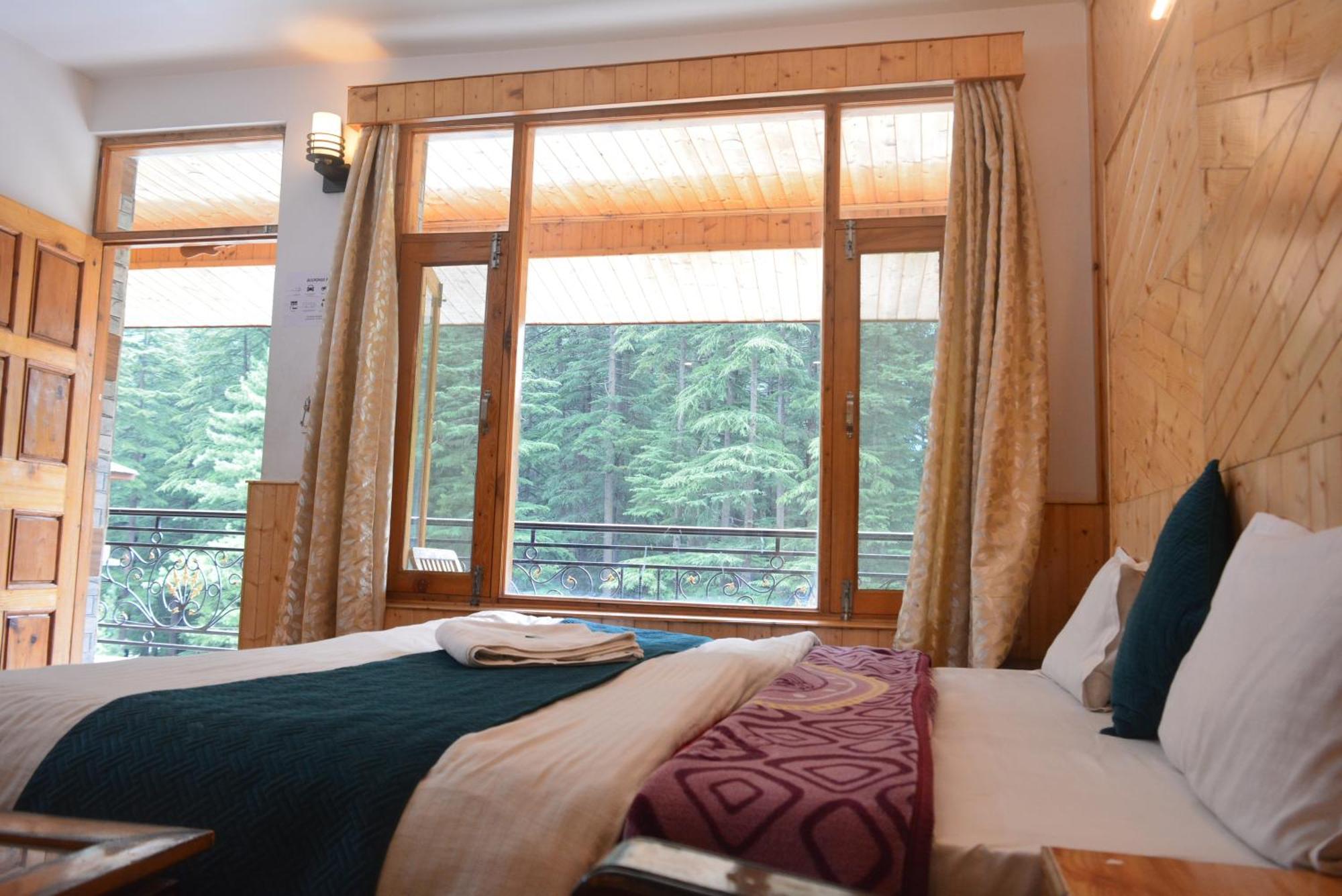 The Neelgiris Hotel Manali  Bagian luar foto