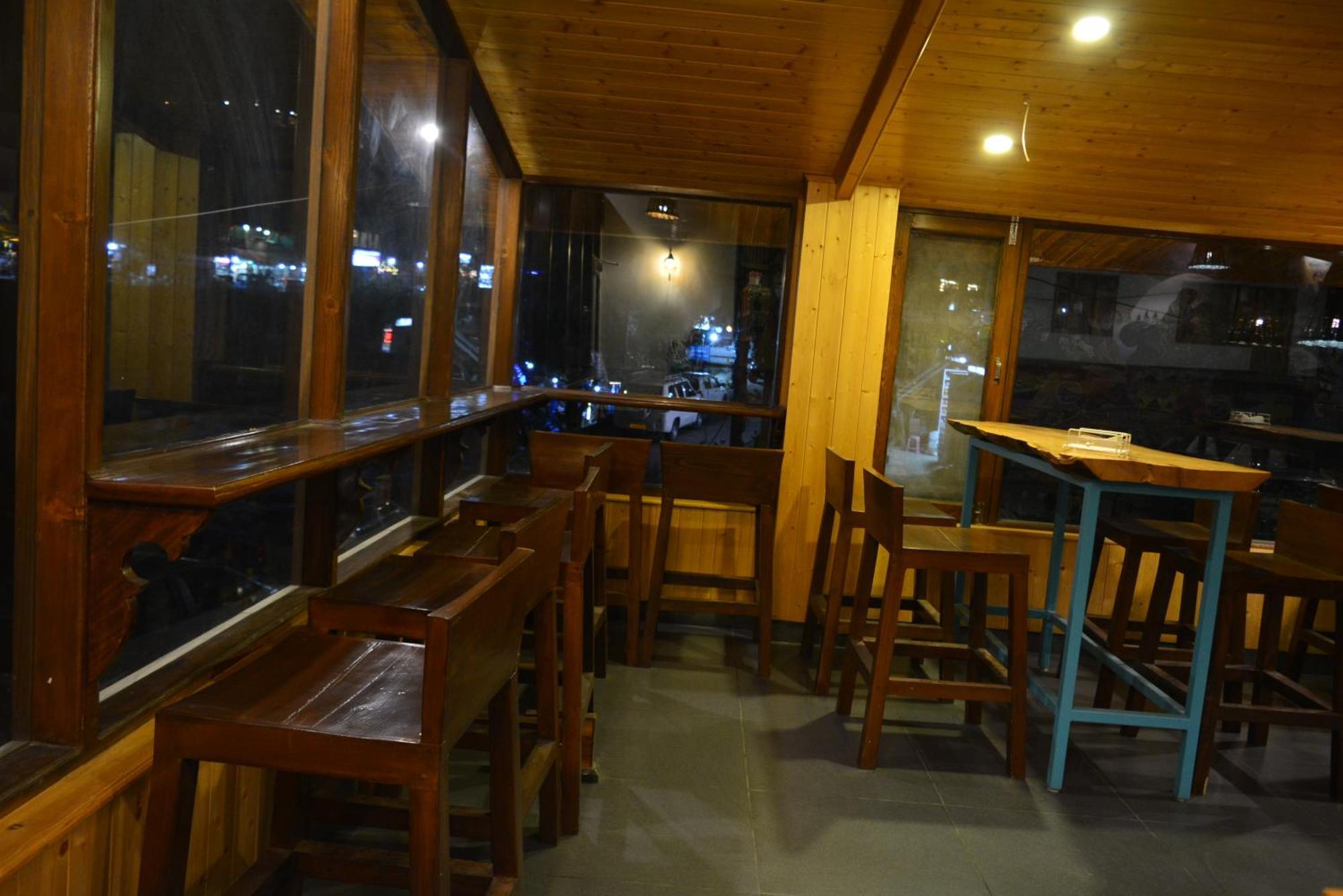 The Neelgiris Hotel Manali  Bagian luar foto